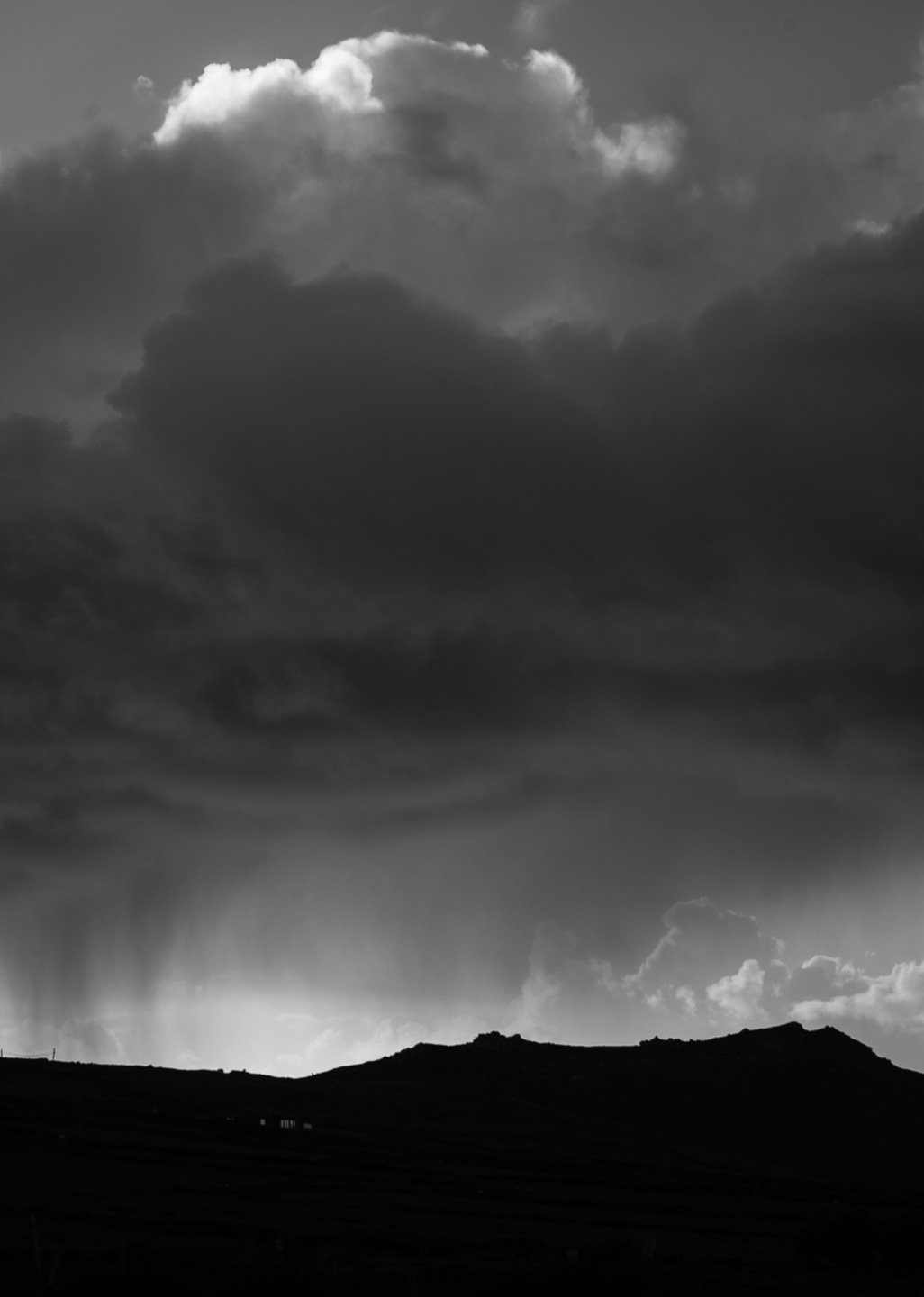 Dingle upright BW cloud