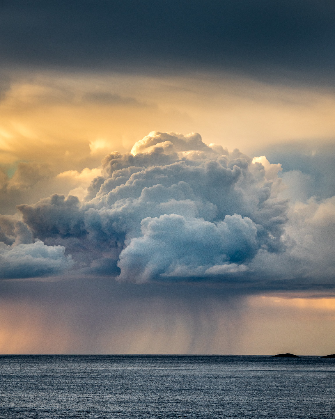 senja cloud colour