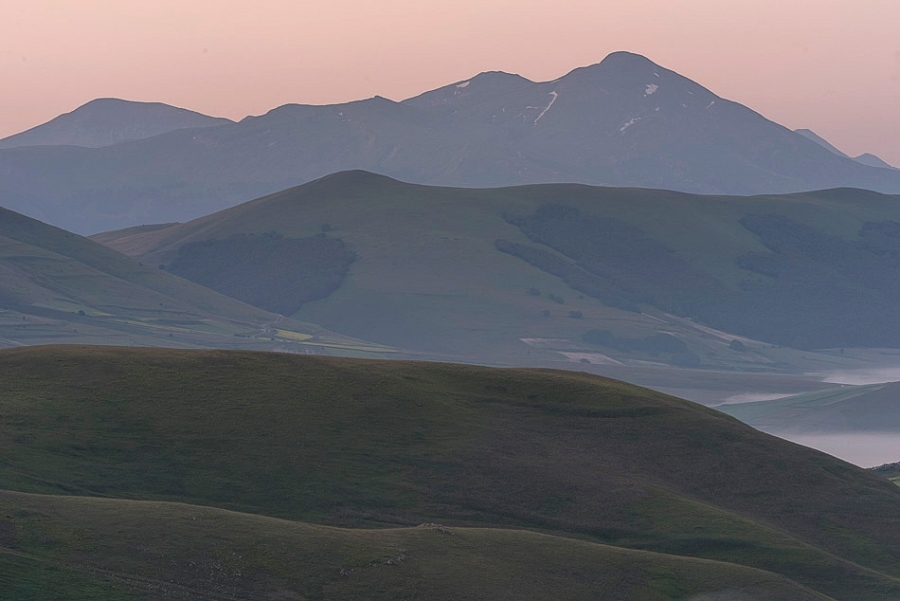 Monti Sibillini mountains at sunrise, Umbria