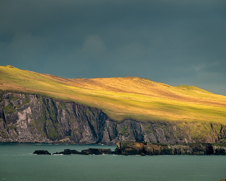 Cliff light Dingle Peninsula