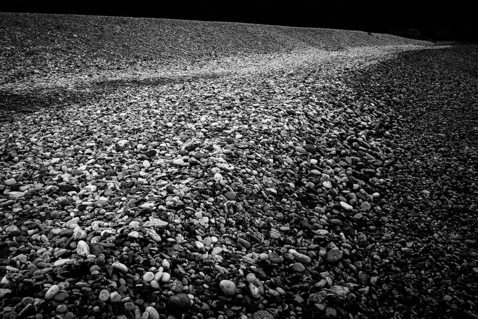 Anglesey pebbles BW