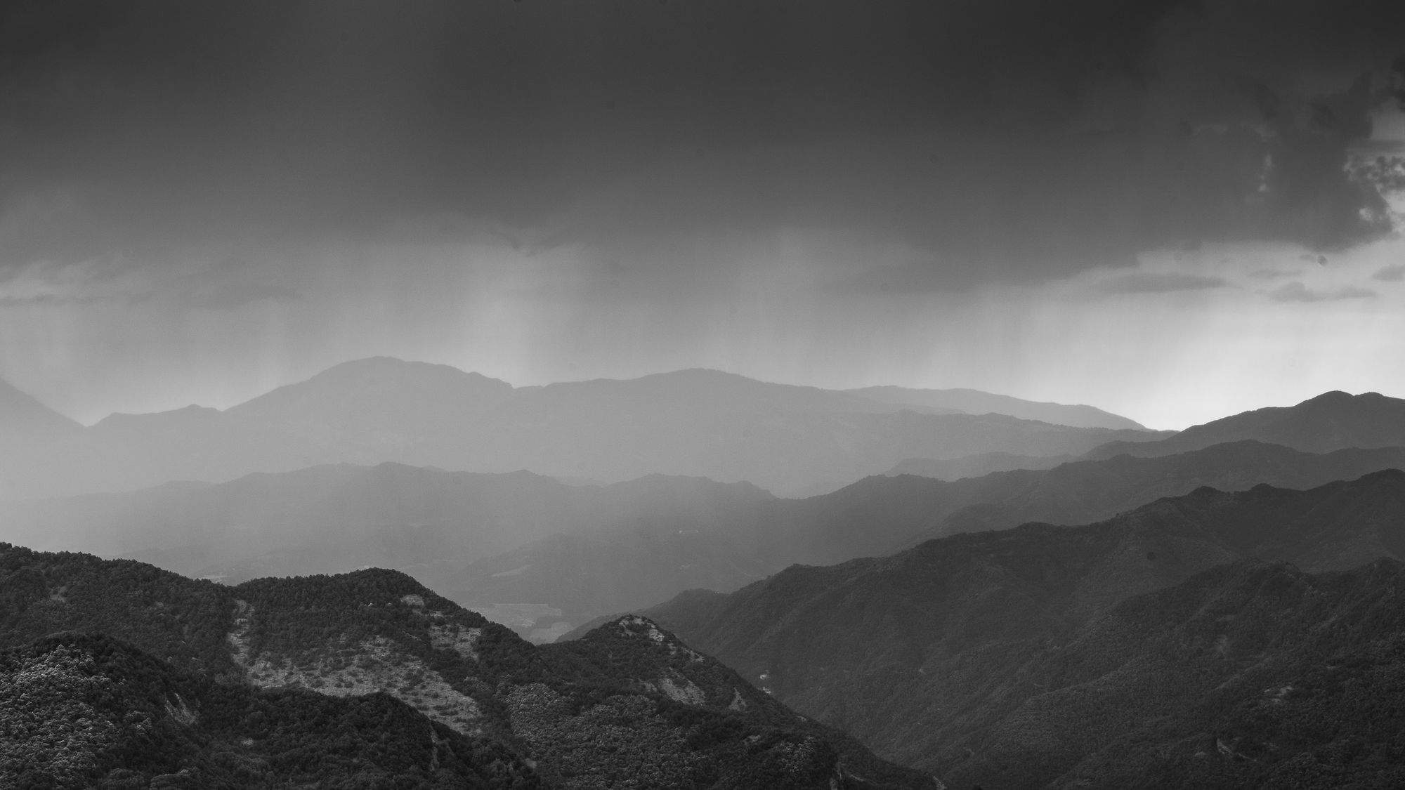Umbria mountains BW
