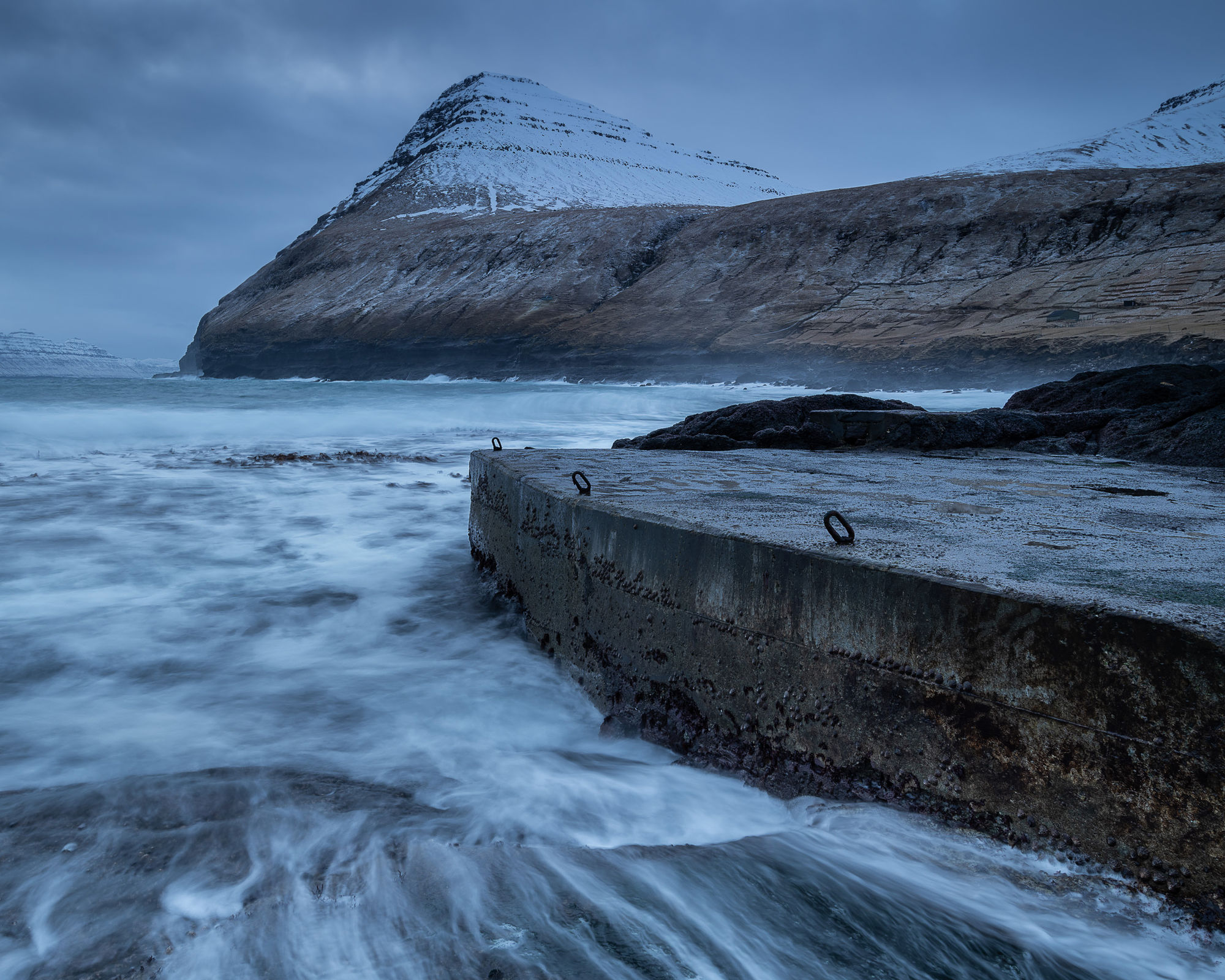 Faroes Gjogv dawn